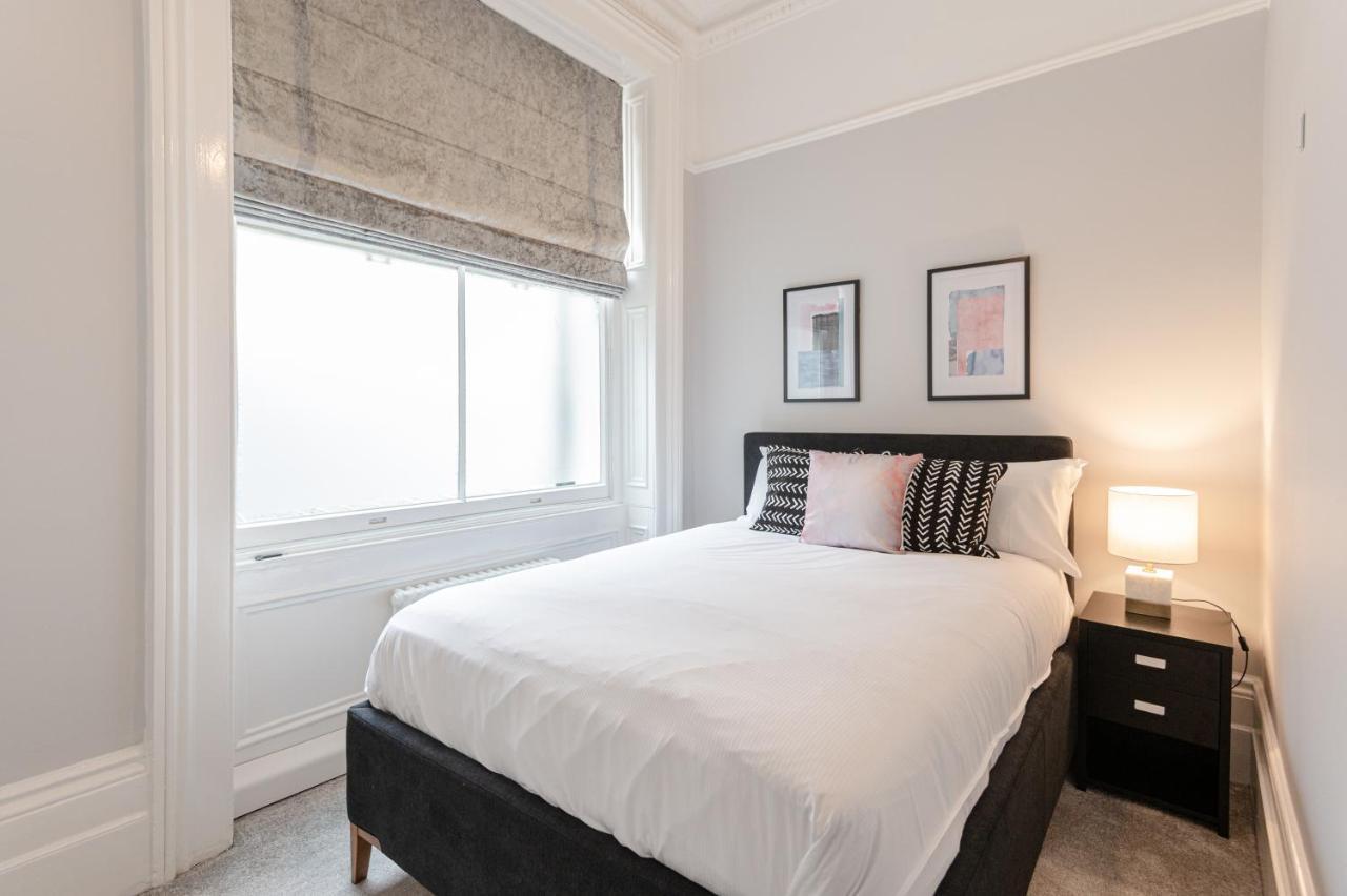 Kensington 2 Bed 2 Bath Apartment For 5 Guests London Bagian luar foto